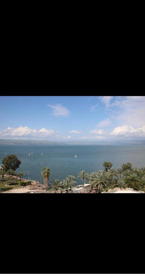 Lake Breeze Of Tiberias Apartment Exterior photo